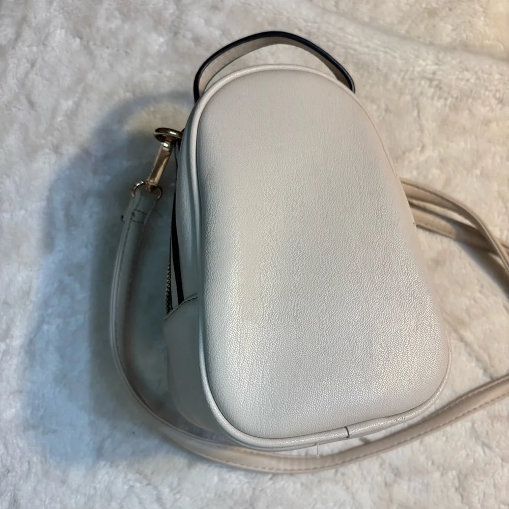 NEW Crossbody Bag Cream Taupe Quilted Gold-Tone Hardware Embellishments Backpack